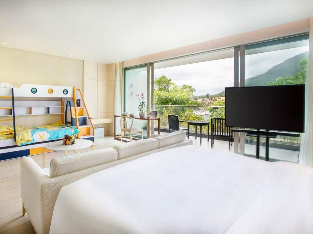 Deluxe Lake View Family Room, Sanya Palace Resort Yalong Bay 5*