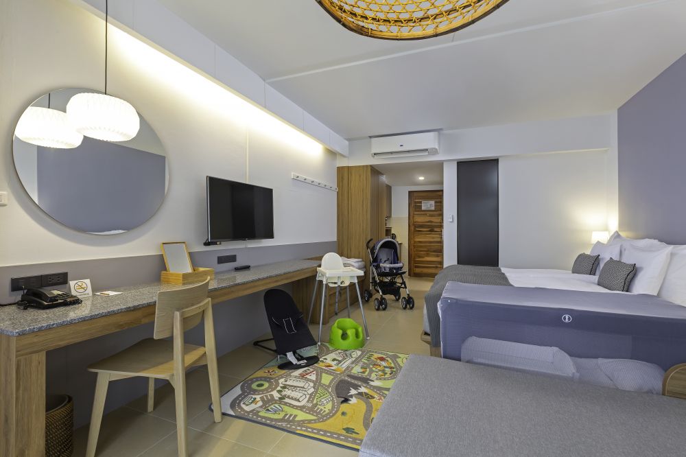 Happy Baby Studio, Sunwing Kamala Beach 4*