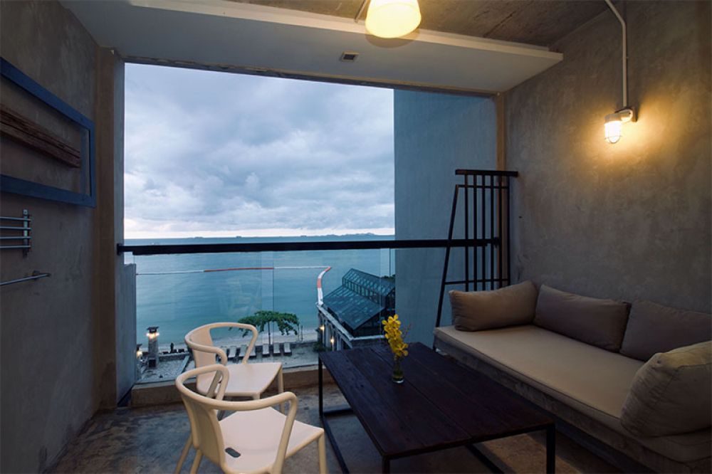 Deluxe Ocean View, Pattaya Modus Beachfront Resort 4*