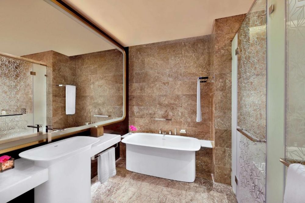 Deluxe Room, AlRayyan Hotel Doha, Curio Collection by Hilton 5*