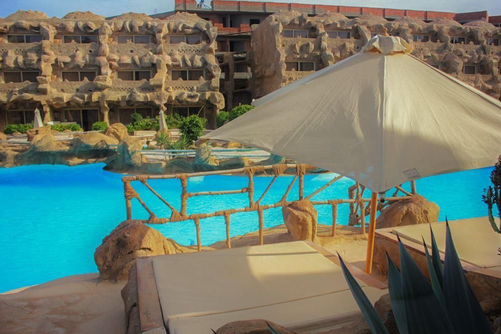 Royal Swim Up, Caves Beach Resort Hurghada 5*