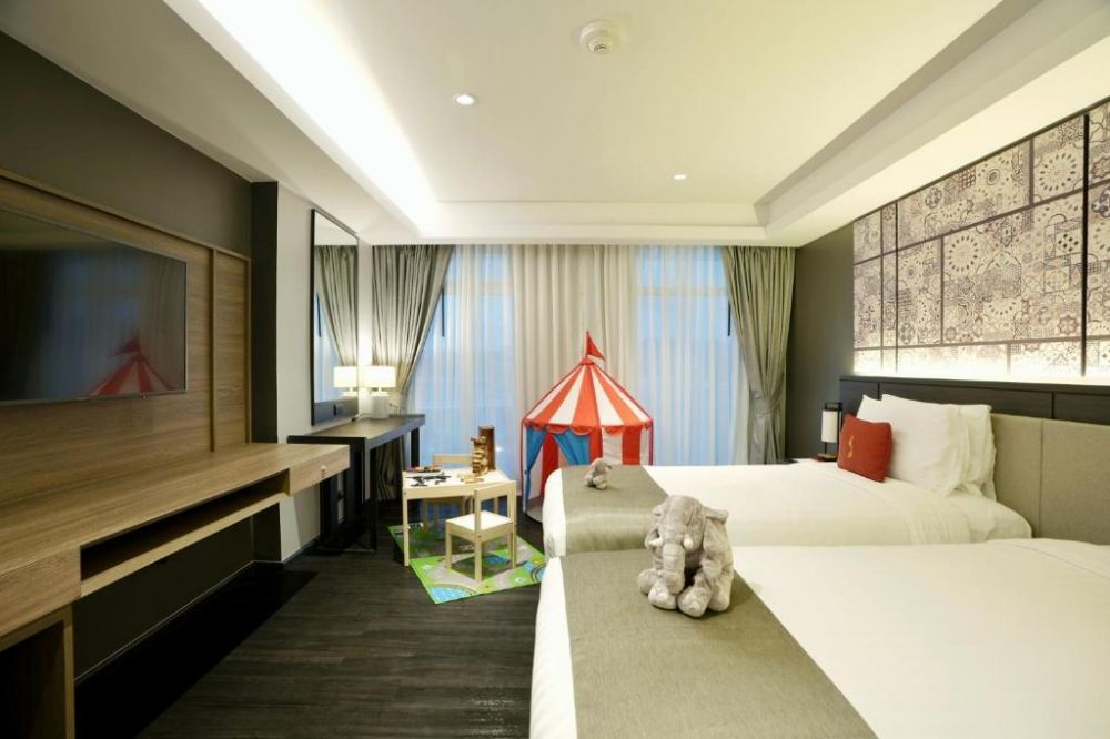 Two Bedroom Family, Ramada Plaza By Wyndham Chao Fah 5*