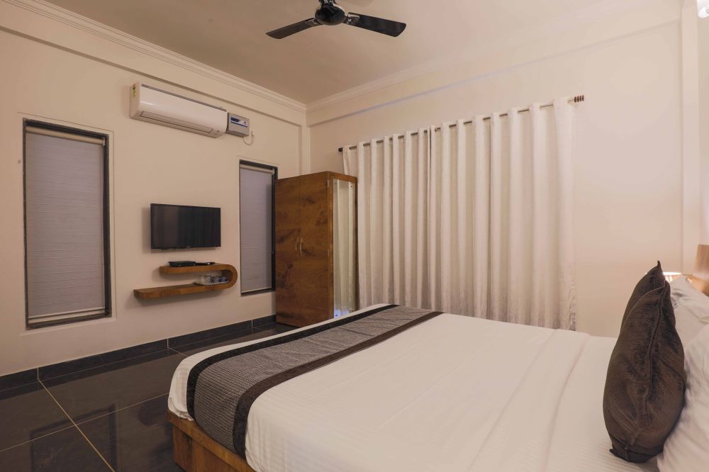 One Bedroom A/C Apartment, Aaria Residency 2*