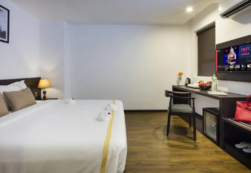 Superior Queen Room, Meriton Nha Trang Hotel 4*