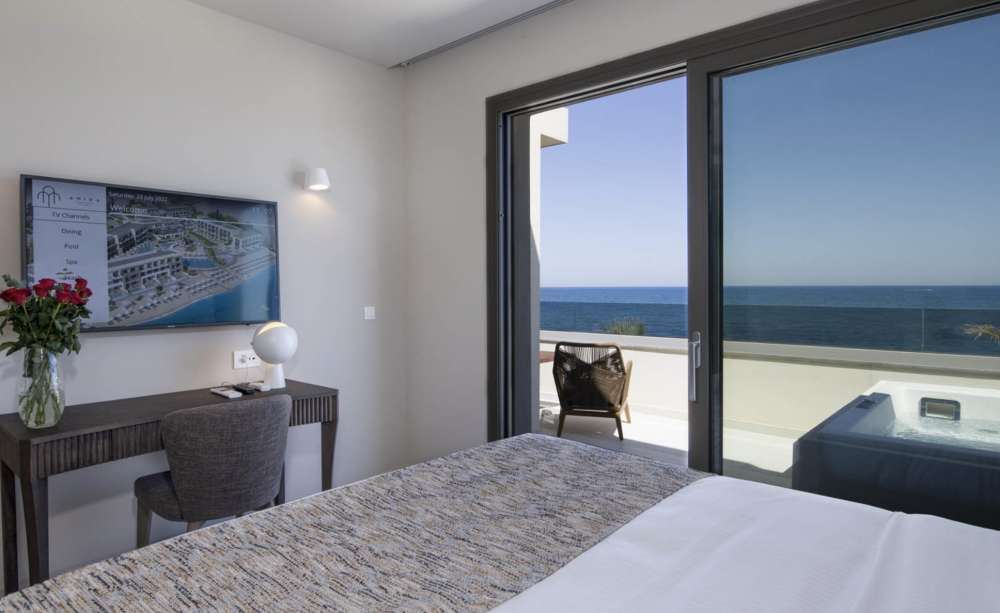 Executive Suite Sea Front with Jacuzzi, Amira Luxury Resort & Spa | Adults Only 15+ 5*