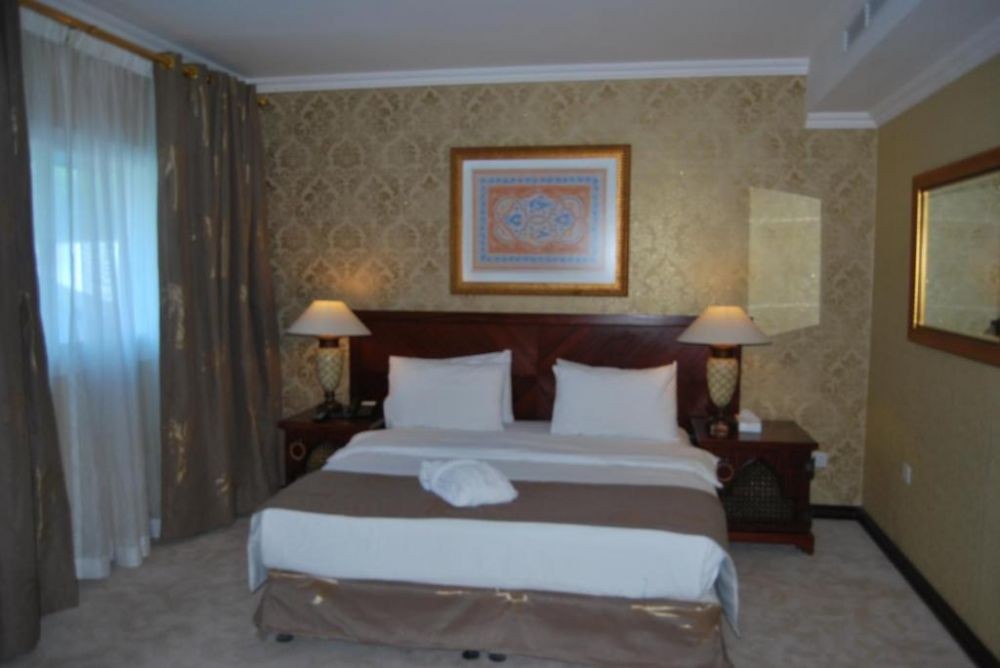 Standard Room, Sharjah International Airport Hotel 2*