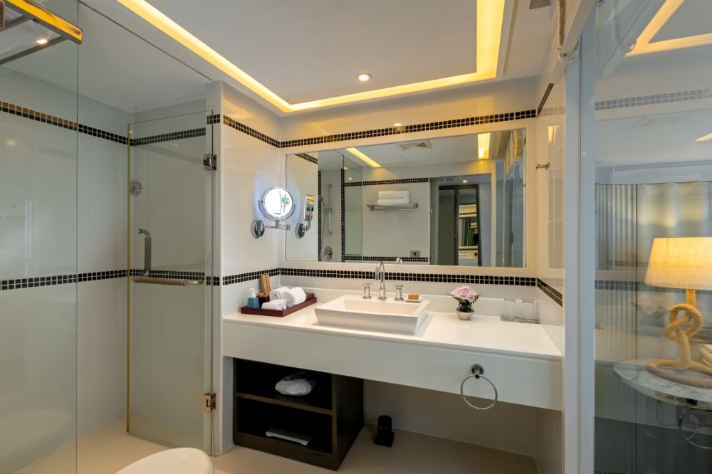 Deluxe Seaview, Boathouse 5*