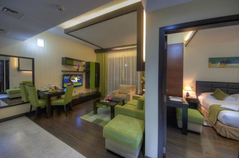 Executive Suite One Bedroom, Marina View Deluxe Hotel Apartment 5*