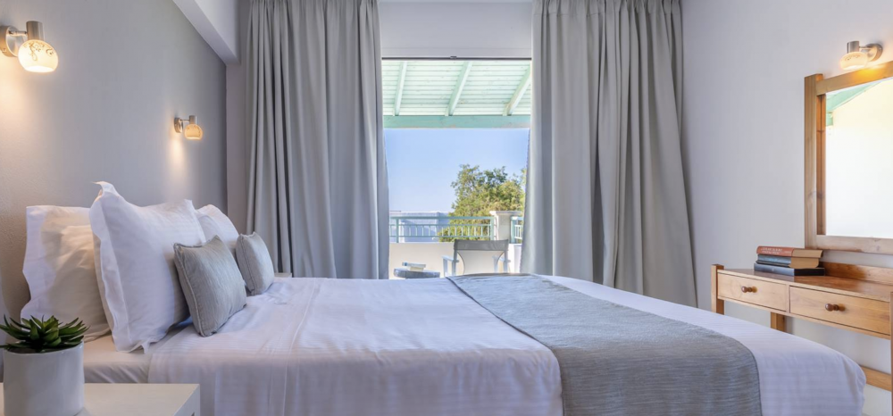 Knossos Boutique Comfort Apartment, Knossos Beach Bungalows and Suites 5*