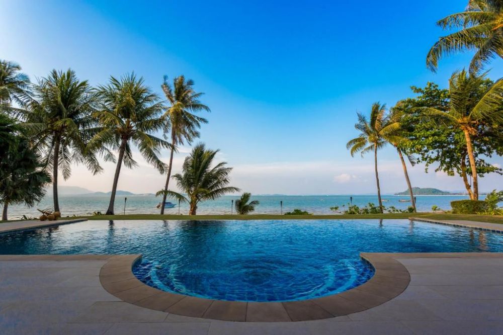 5 BR Grand Beachfront Pool Villa, Barcelo Coconut Island (ex. The Village Coconut Island) 5*