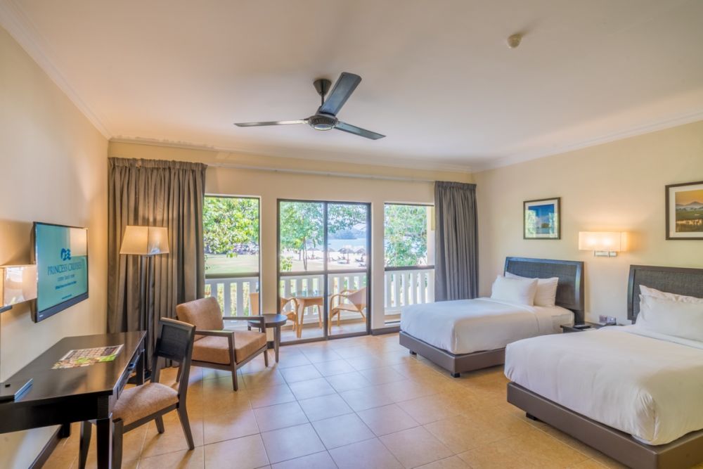 Beach Wing Deluxe Room, Camar Resort 4*