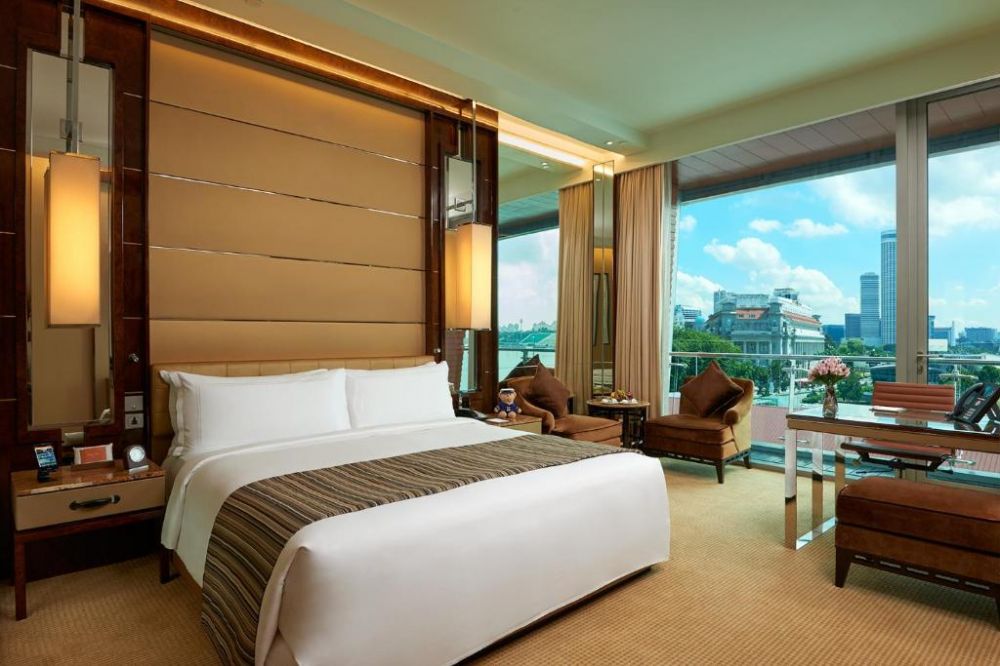 Premier Room, The Fullerton Bay Hotel Singapore 5*