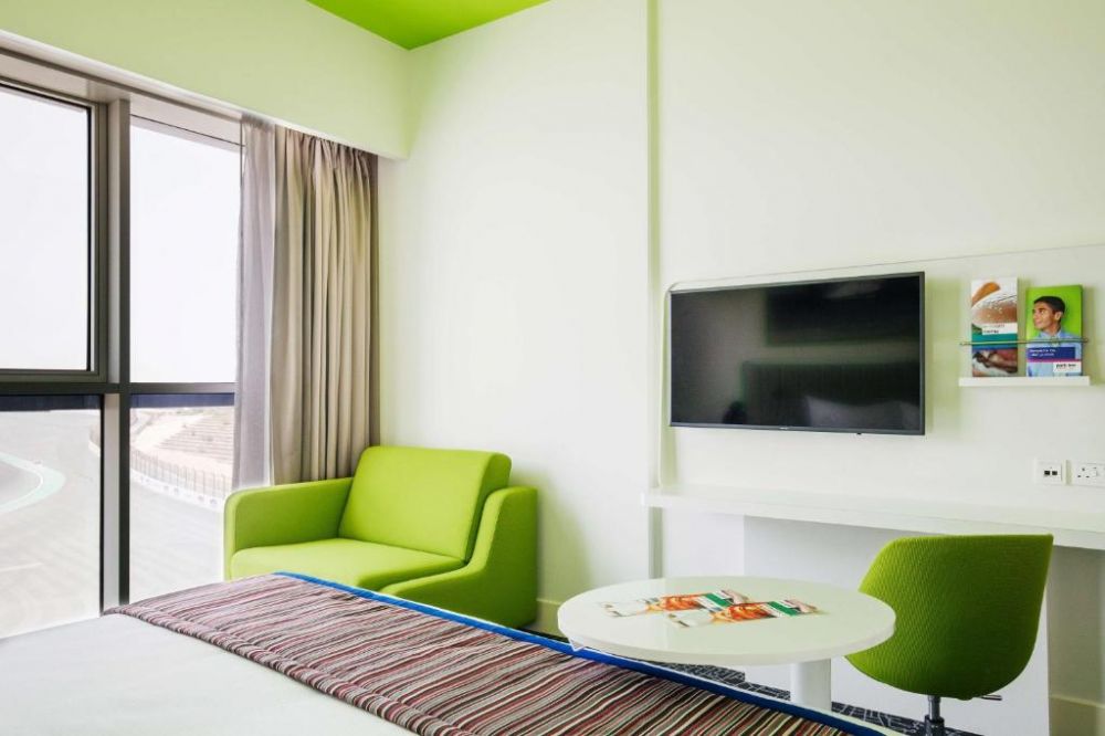 Superior Room, Park inn by Radisson Dubai Motor City 4*