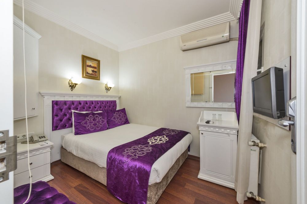 Economy room, Istanbul Holiday Hotel 3*
