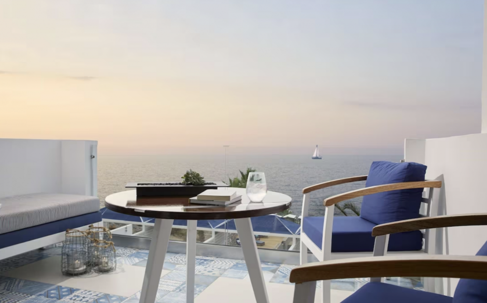 Beachfront Suite with Grand Terrace, Radisson Blu Beach Resort 5*