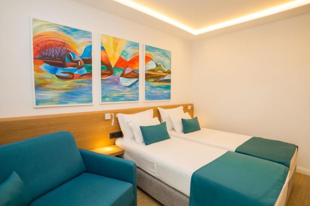 Family Apartment, Admiral 4*