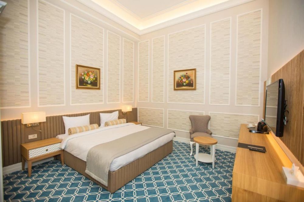 Superior Room, Promenade Hotel 5*