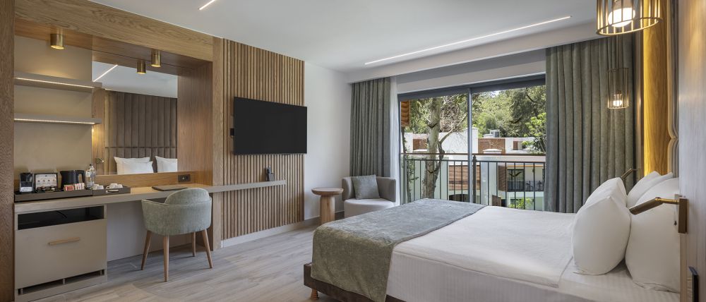 Jacuzzi Terrace Room, Movenpick Resort AntalyaTekirova (Ex. Royal Diwa Tekirova Resort) 5*