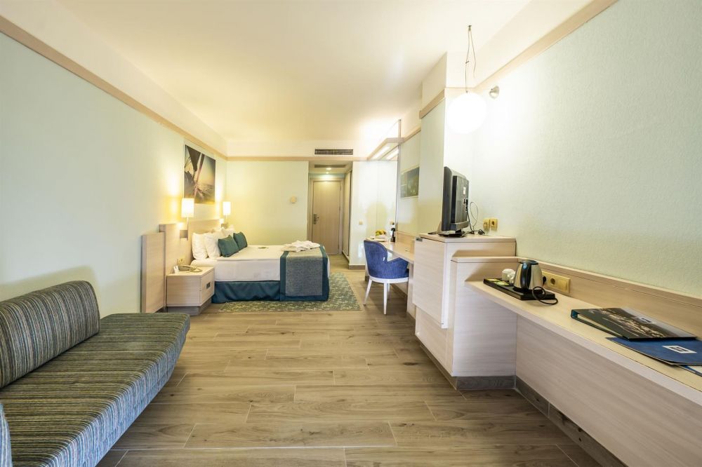 Standard Room LV/SV, La Blanche Resort and Spa 5*