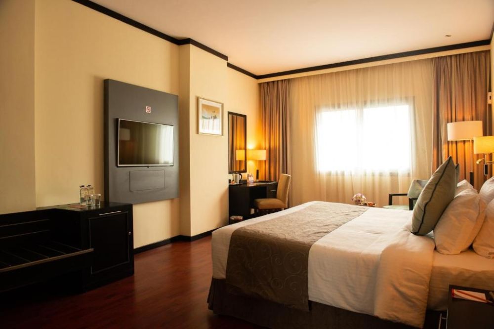 Deluxe Room, Grandeur Hotel 4*