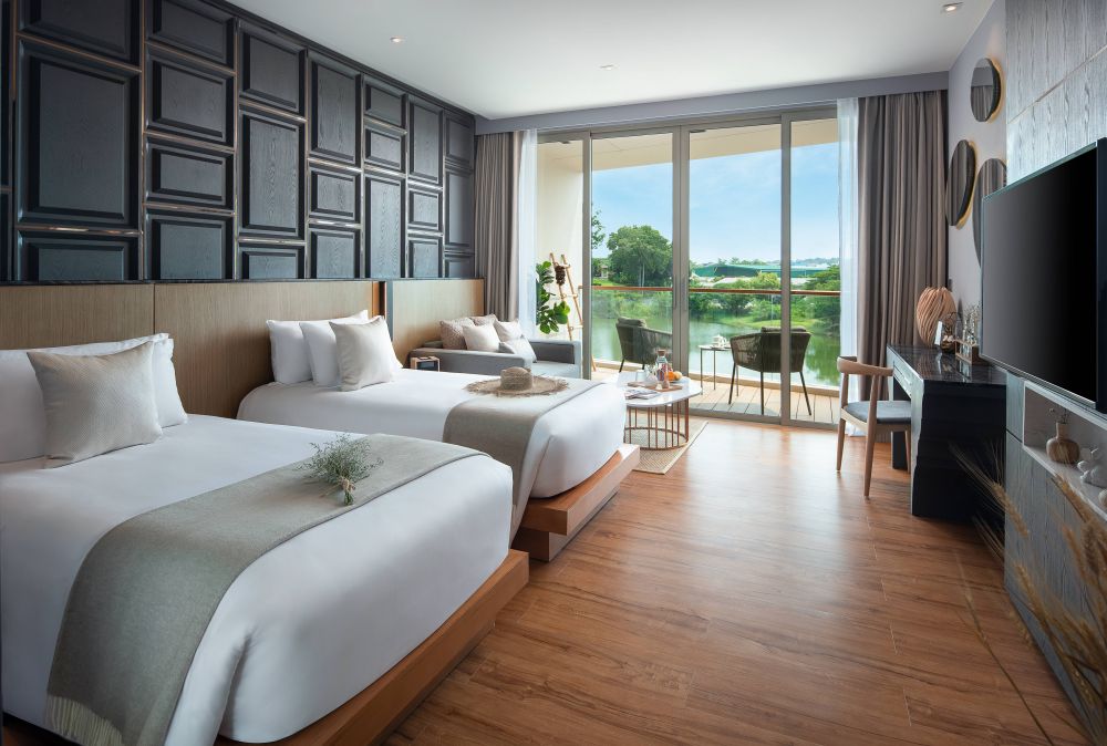 Deluxe Lagoon View Room, Wyndham Grand Nai Harn Beach Phuket 5*