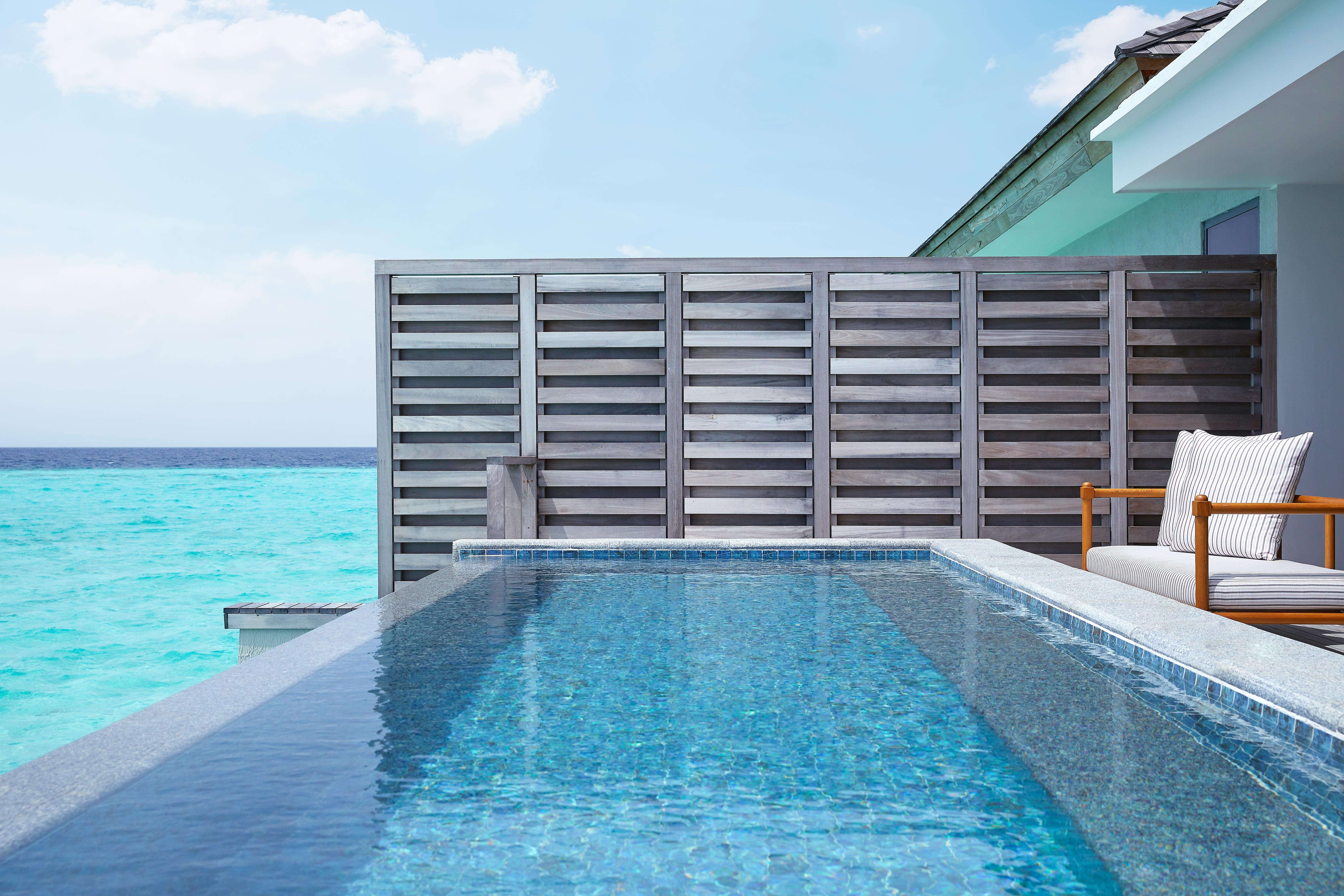 2 Bedroom Overwater Pool, Le Meridien Maldives Resort & SPA 5*
