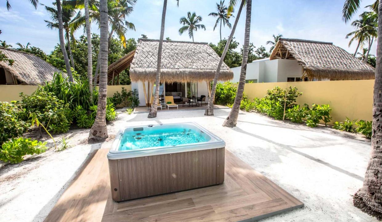 Jacuzzi Beach Villa, Emerald Maldives Resort & Spa 5*