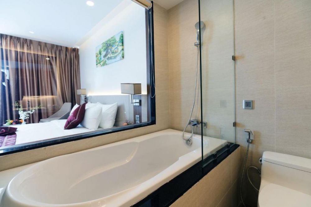 Deluxe with Balcony, LeMore Hotel Nha Trang 4*