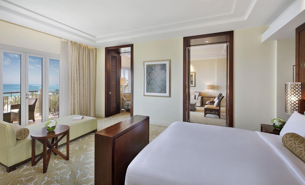 One Bedroom Club Suite, The Ritz Carlton Dubai Jumeirah 5*