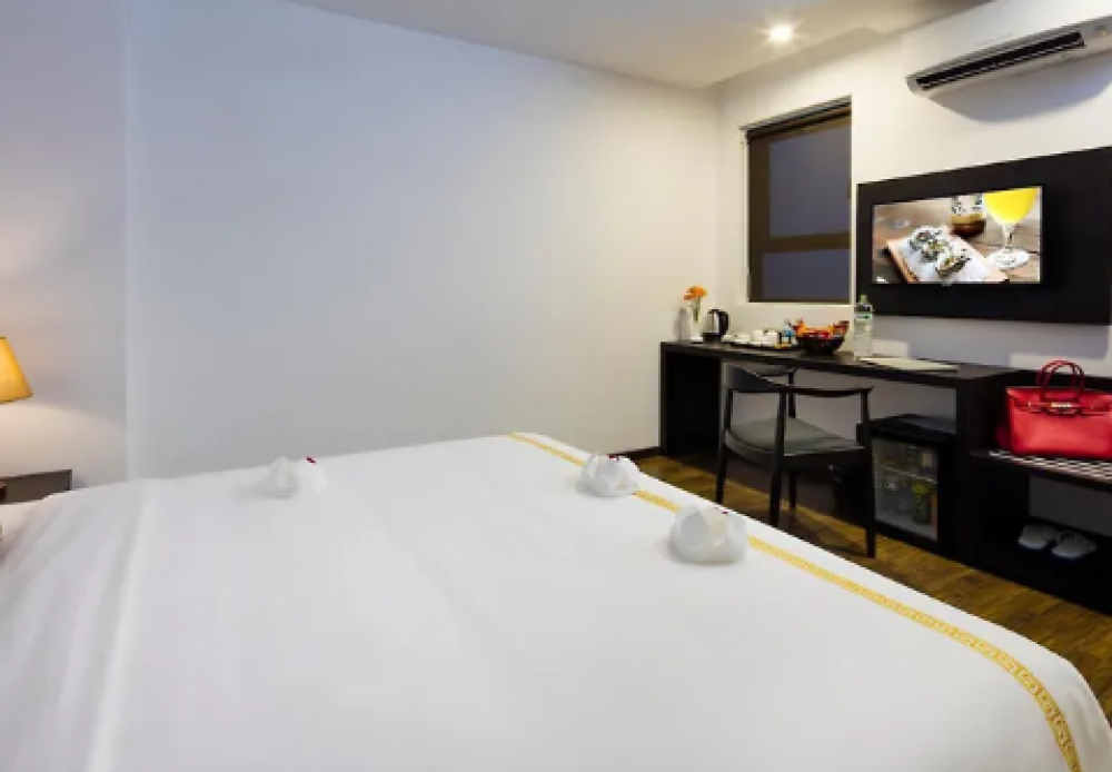 Superior Queen Room, Meriton Nha Trang Hotel 4*