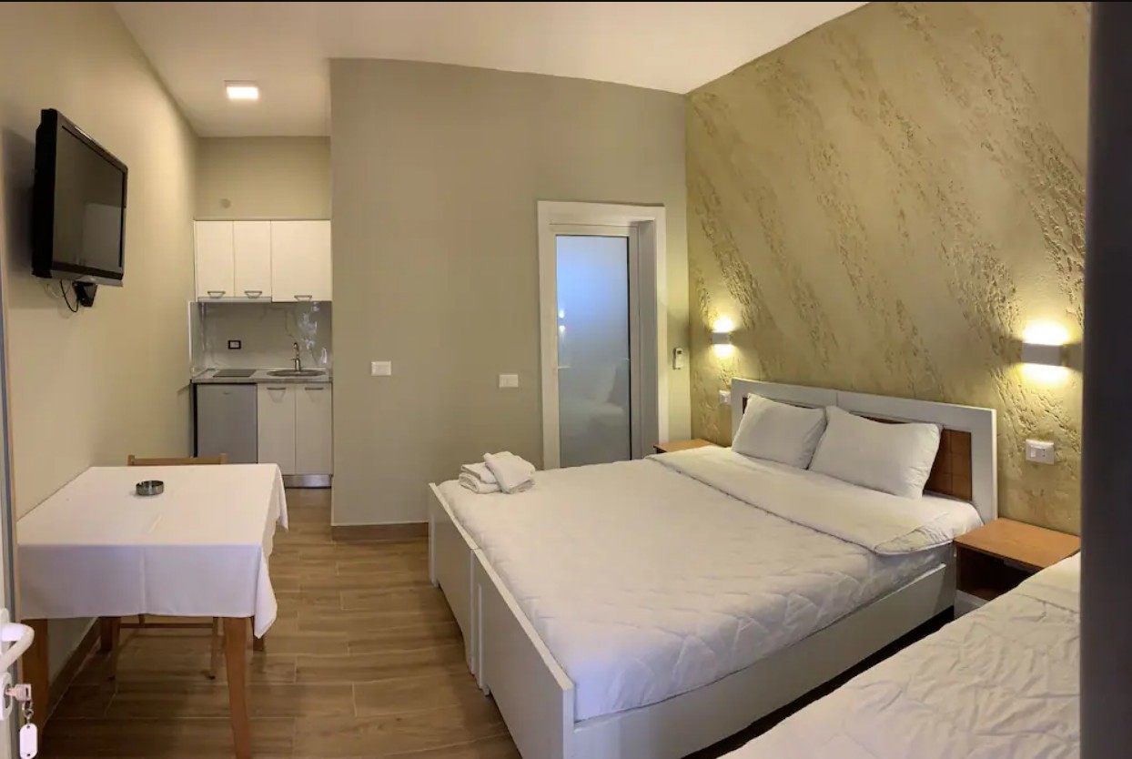 Standard TRPL Room with Balcony, Vila Rias 3*