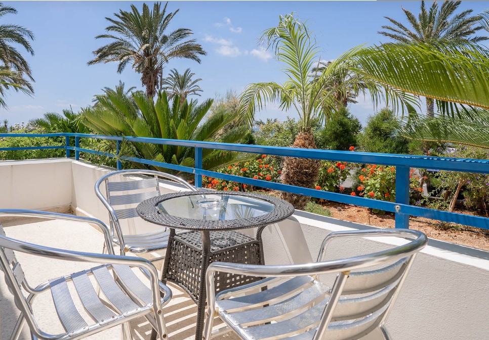 Standard Studio Garden View, Vrachia Beach Hotel & Suites | Adults Only 4*