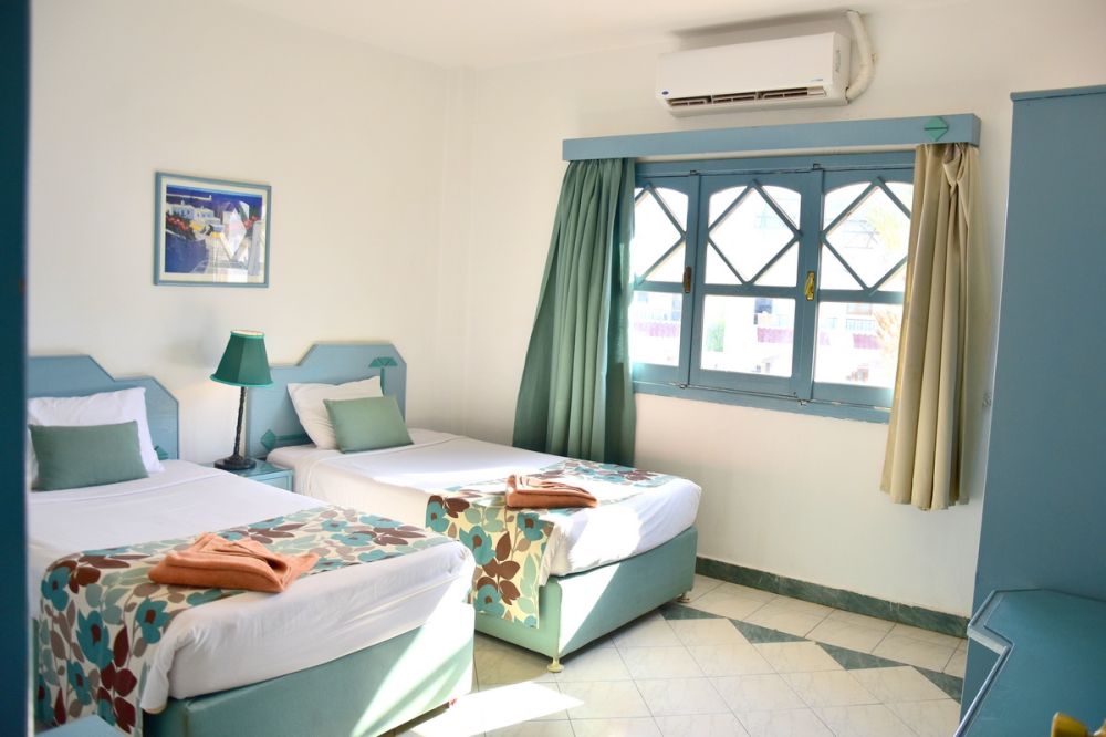 Two Bedroom Chalet, Dive Inn Resort 4*