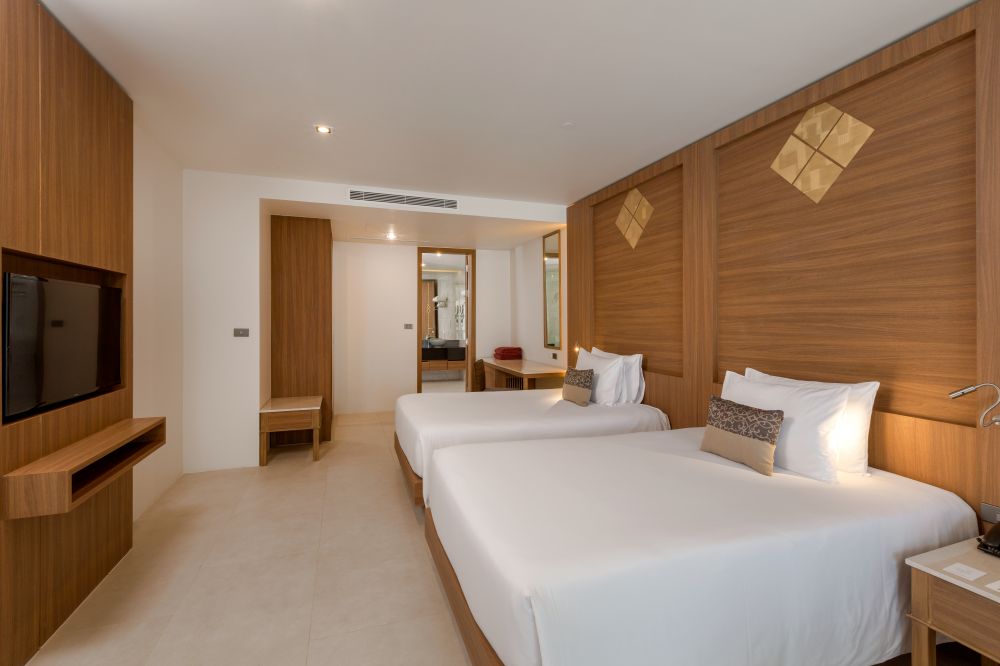 2 Bedroom Penthouse Pool Suite, Splash Beach Resort Maikhao Phuket 5*