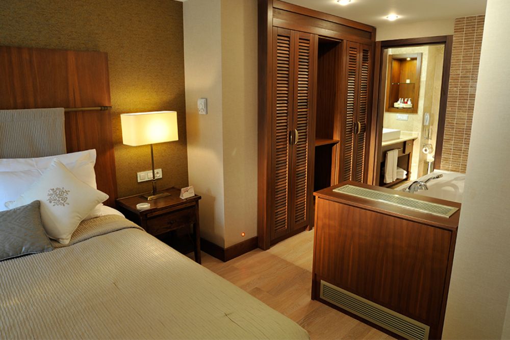 Deluxe 1 bedroom villa, Marti Resort 5*