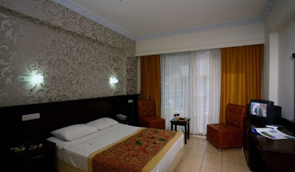 Standard Room, Elamir Grand Lukullus (ex. Botanik Grand Lukullus Hotel) 4*
