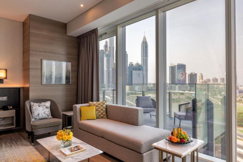 Junior Golf View Suite, Taj Jumeirah Lake Tower 5*