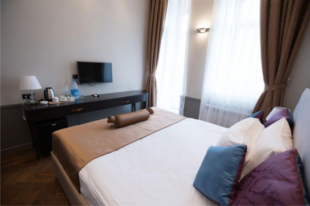 Standard Room, Seven Rooms Hotel Baku 3*