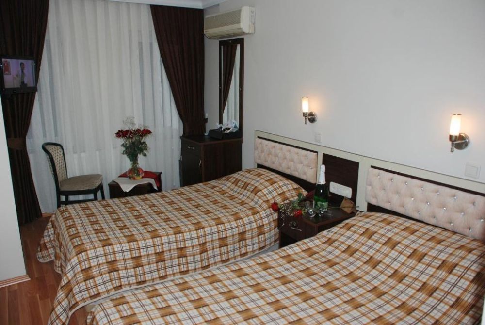 Standard Room, Grand Mark Hotel 3*