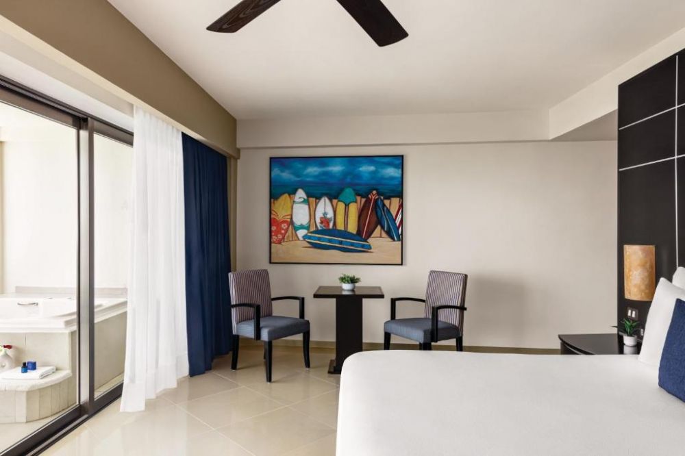 Sunset Suite with Jacuzzi, Seadust Cancun Family Resort 5*