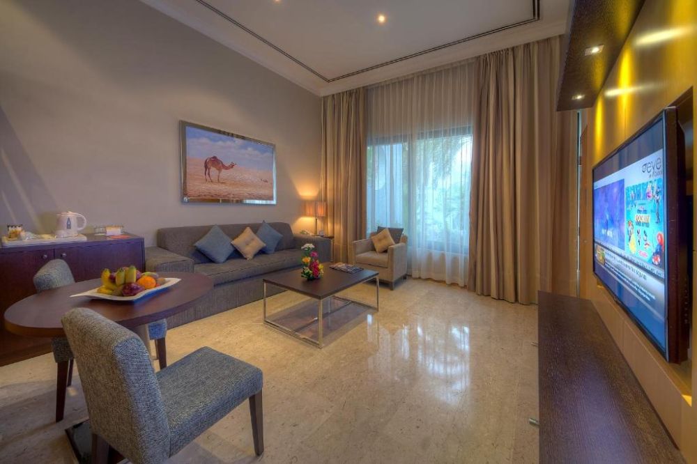 Executive Suite, Dubai Marine Beach Resort & SPA 5*
