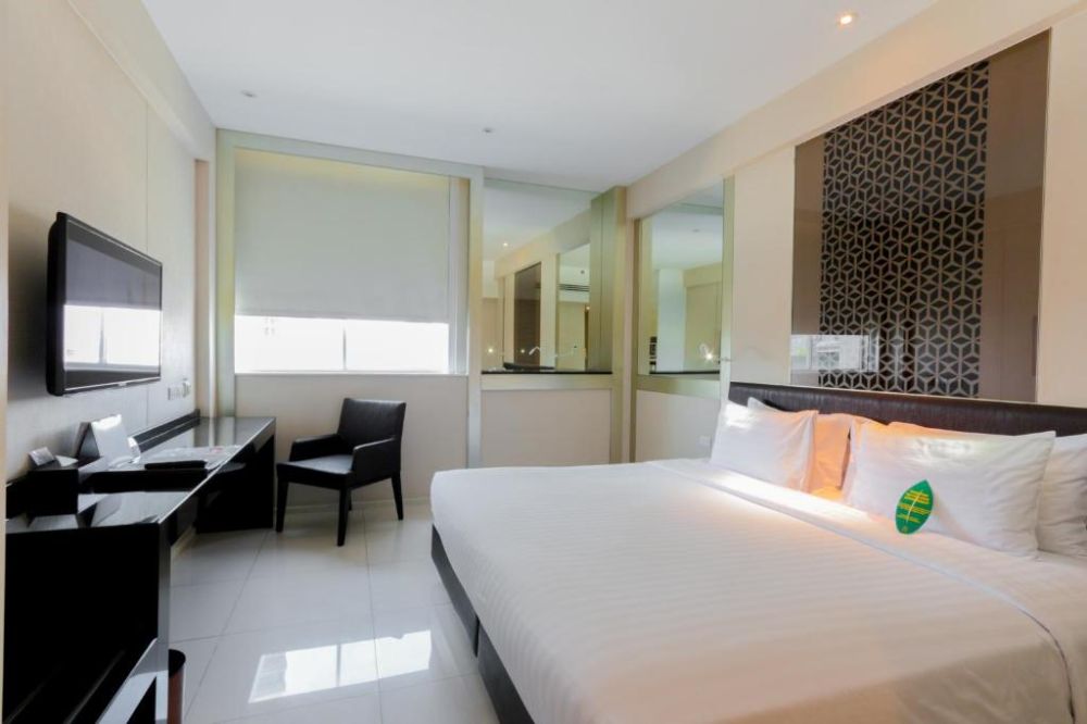 Deluxe, Mandarin Hotel Managed By Centre Point 4*
