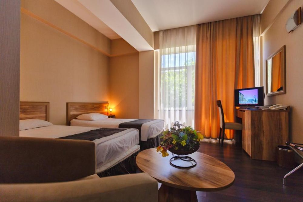 Double/Twin room, Diplomat Hotel 4*
