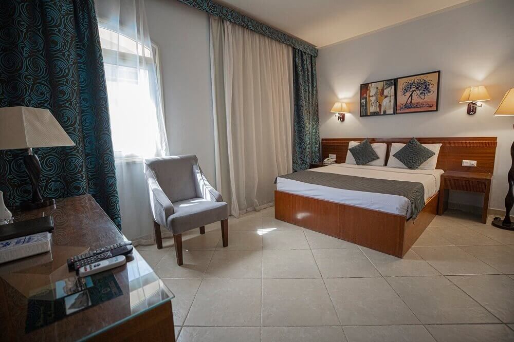 Family Room CV, Elysees Hotel 4*