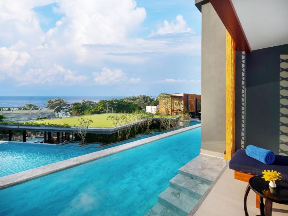 Deluxe Sea View/ Garden View Pool Access Suite, Avista Grande Phuket Karon 5*