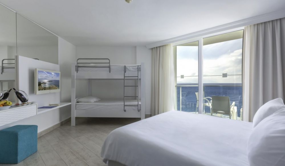Bunkbed Sea View Room, Le Bleu Hotel & Resort 5*