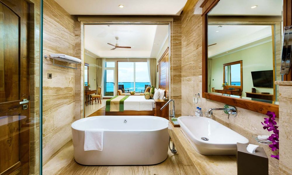 Deluxe Room, Araliya Beach Resort & Spa 5*