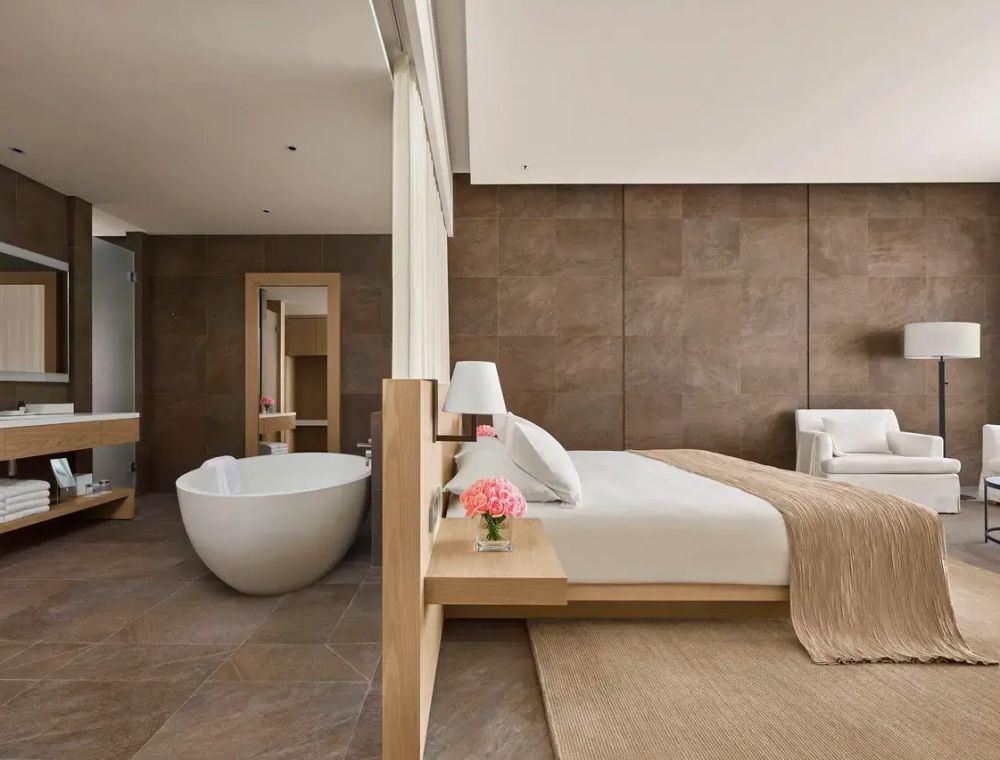 Grand View Connecting Suite, The Sanya EDITION 5*