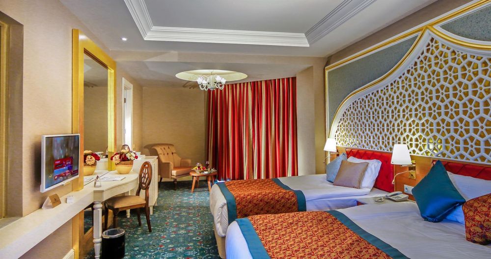 Junior Suite Room, Royal Taj Mahal Hotel 5*
