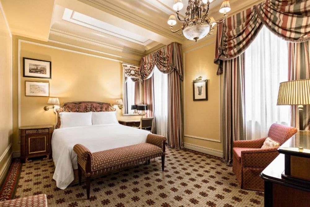 Classic Room/ Classic Room Butler Floor, Grande Bretagne a Luxury Collection Hotel Athens 5*